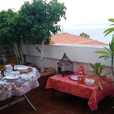 With One Bedroom In Santa Cruz De Tenerife Canarias With Wonderful Sea View Terrace And Wifi 2 Km From The Beach Apartman *